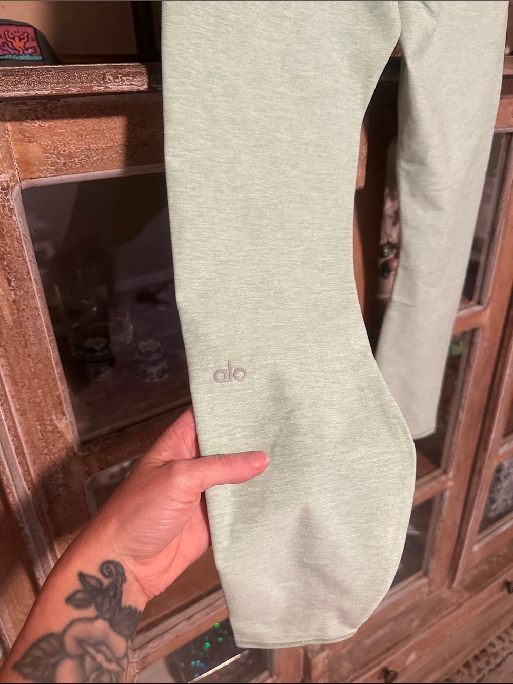 ALO Yoga Mint Green Leggings - Seamless Active Bottoms - Picture 2 of 5